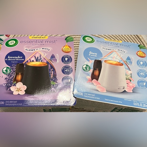 Air Wick Essential Mist Scented Oil Diffuser Bundle of 2 Starter Kits Both New - Picture 1 of 8